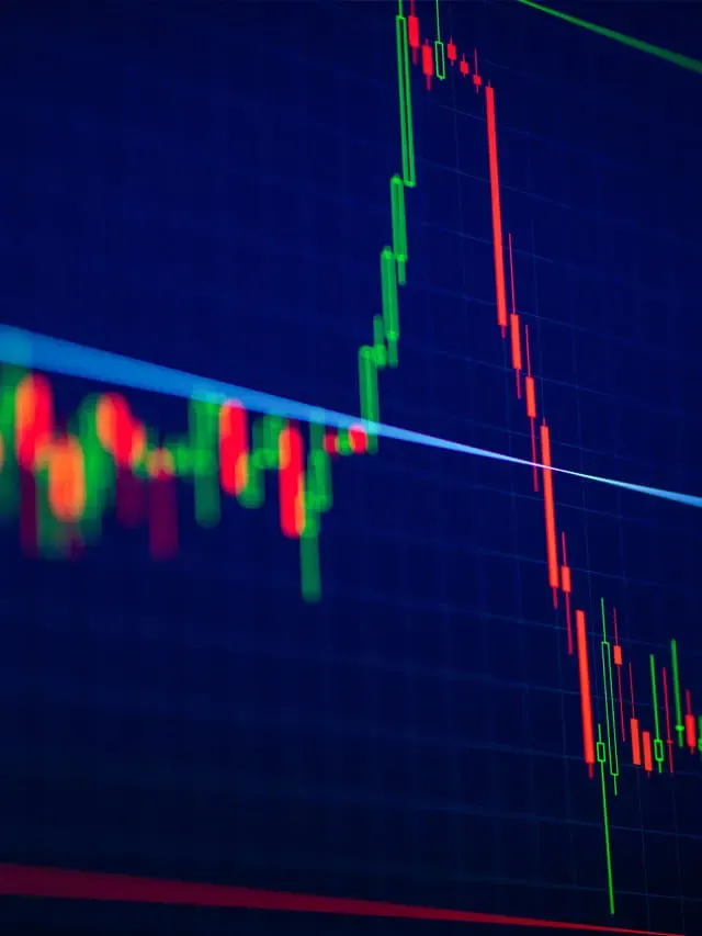Green and red lines on trading graph